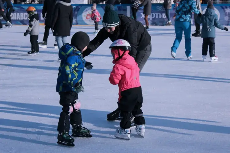 Ice skating 211008_9